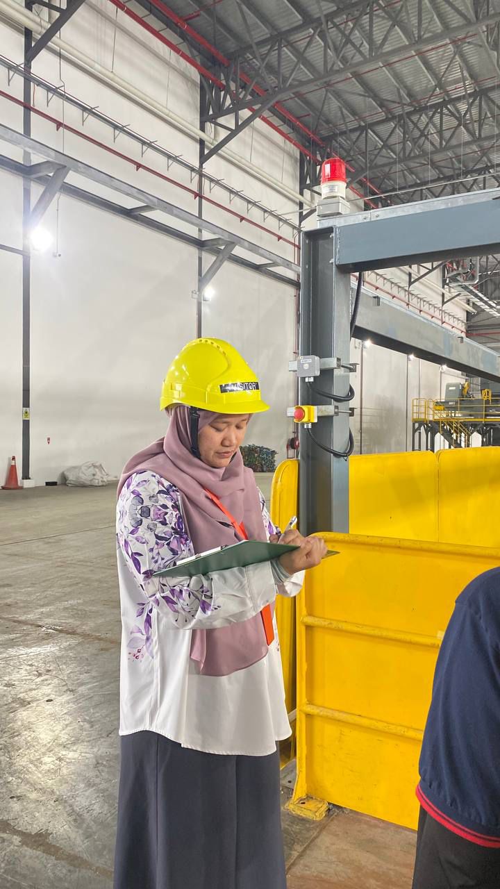 Halal Gap Analysis di Kilang rPET: Panduan Pensijilan Halal untuk Industri Plastik Kitar Semula 